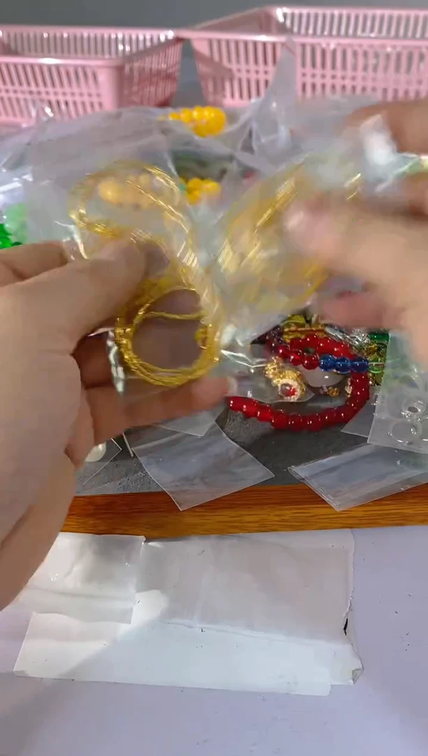 【闪购商品】水晶颈饰银S925镶嵌262红宝，蓝宝，多样性发一件赠链