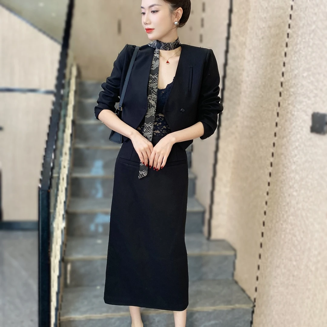 设计感领带一粒扣西装女欧洲站2024年秋季新款时尚百搭短款西服潮