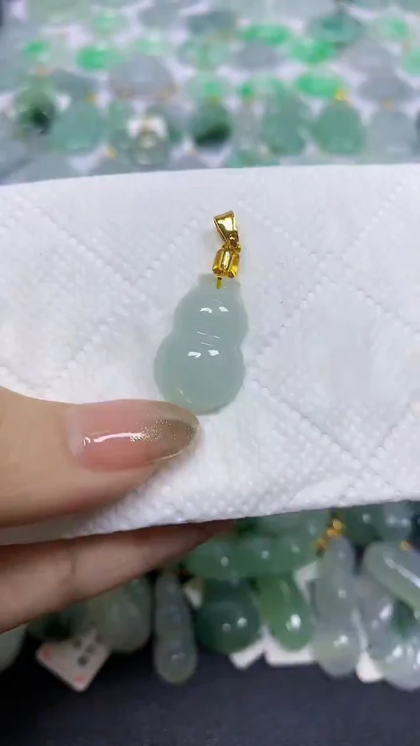 颈饰未镶嵌翡翠A货