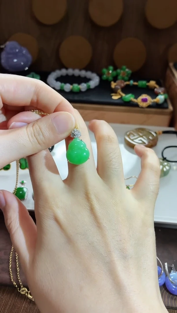 翡翠18K金镶嵌吊坠(不含链)吊坠