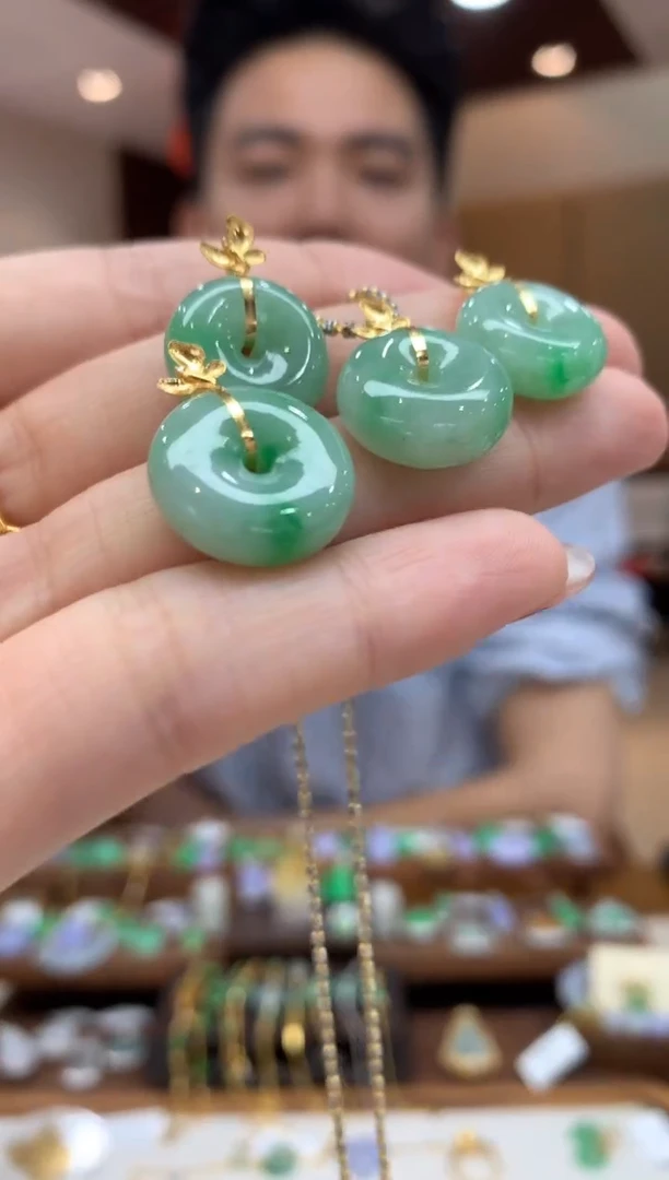 翡翠18K金镶嵌吊坠(不含链)平安扣 多样性发货1件