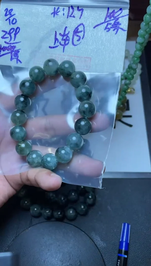 未镶嵌定制翡翠翡翠毛货抛光多样性发货拍一发一