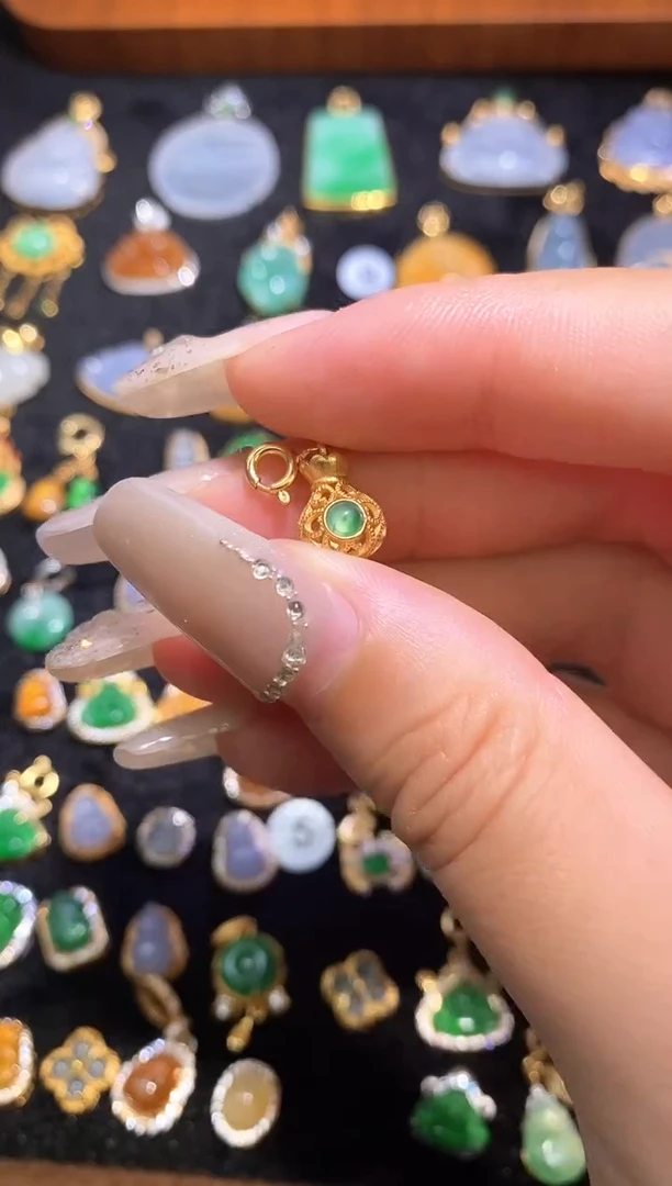 颈饰银S925镶嵌翡翠天然a货翡翠