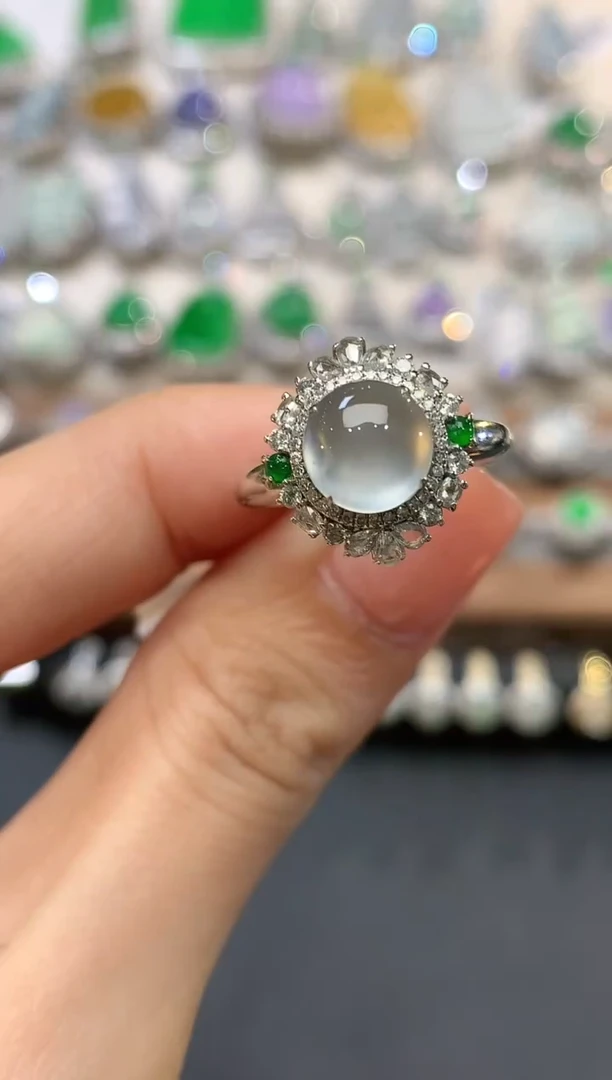 18K金镶嵌戒指翡翠q157