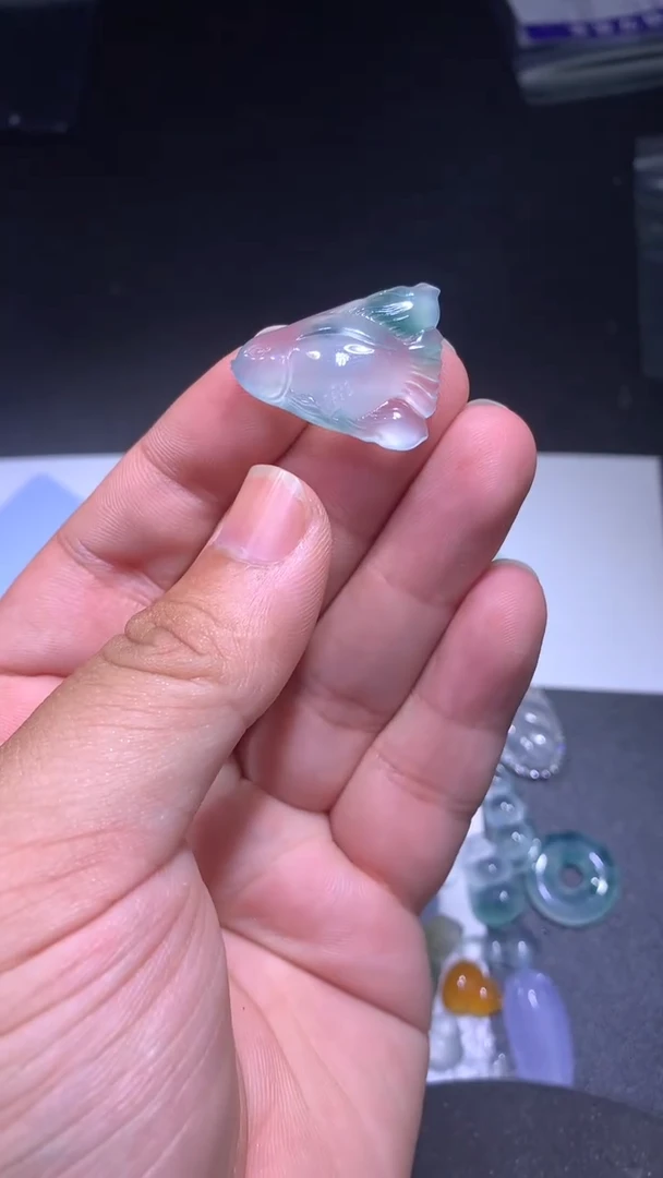 颈饰未镶嵌翡翠鱼