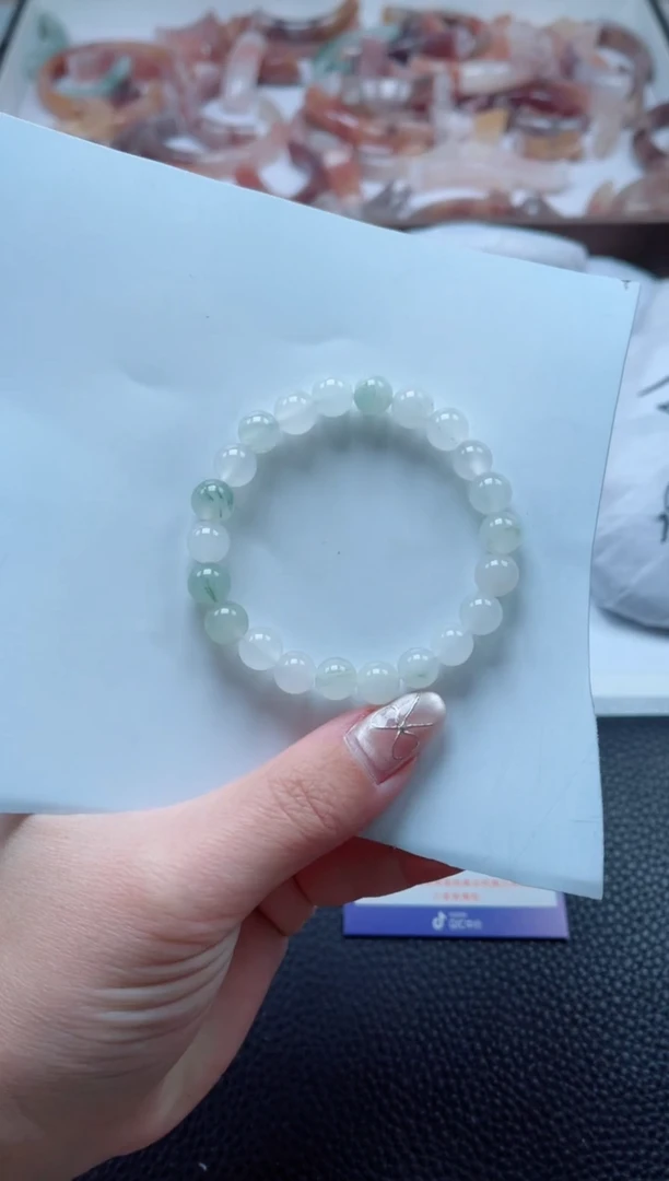 【闪购商品】石英质玉手镯未镶嵌天山翠手串·