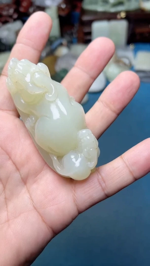 未镶嵌和田玉把件-