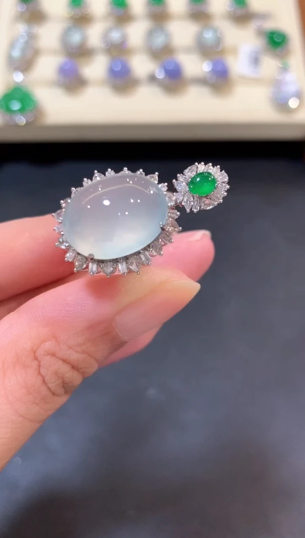 翡翠戒指18K金镶嵌b95