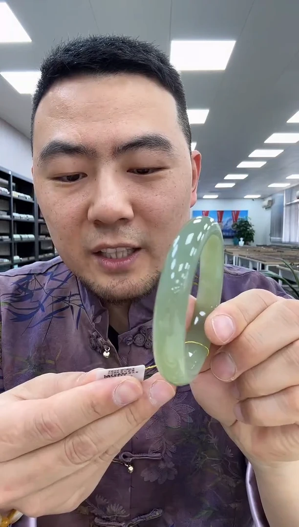 【闪购商品】和田玉手镯未镶嵌57  323