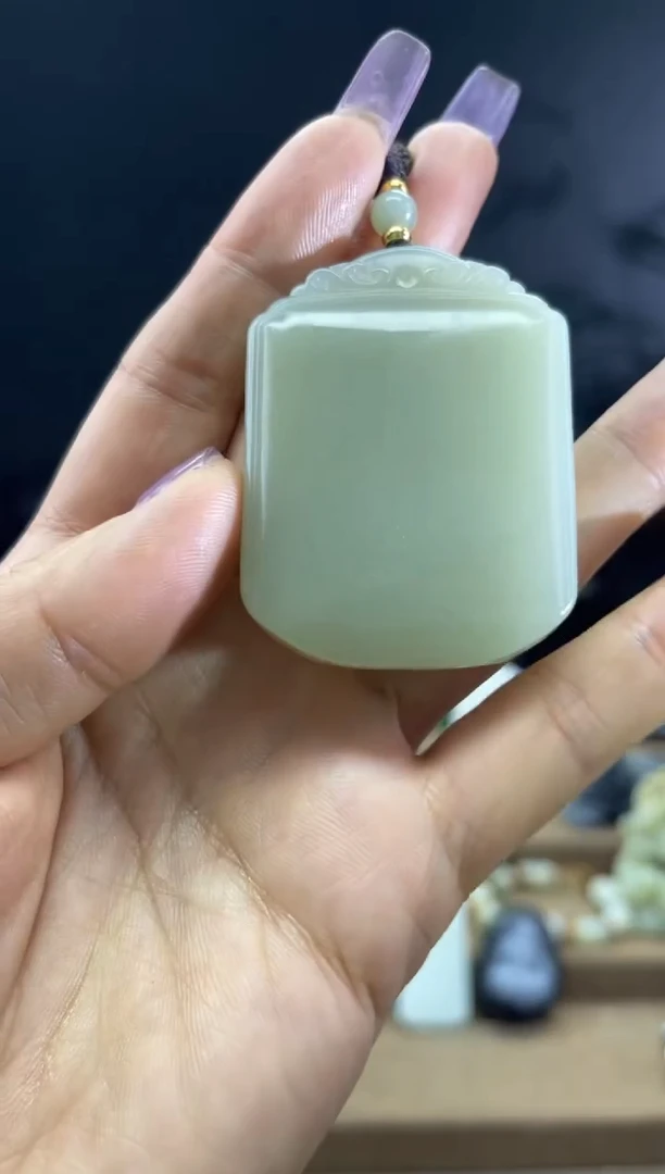 颈饰未镶嵌和田玉1