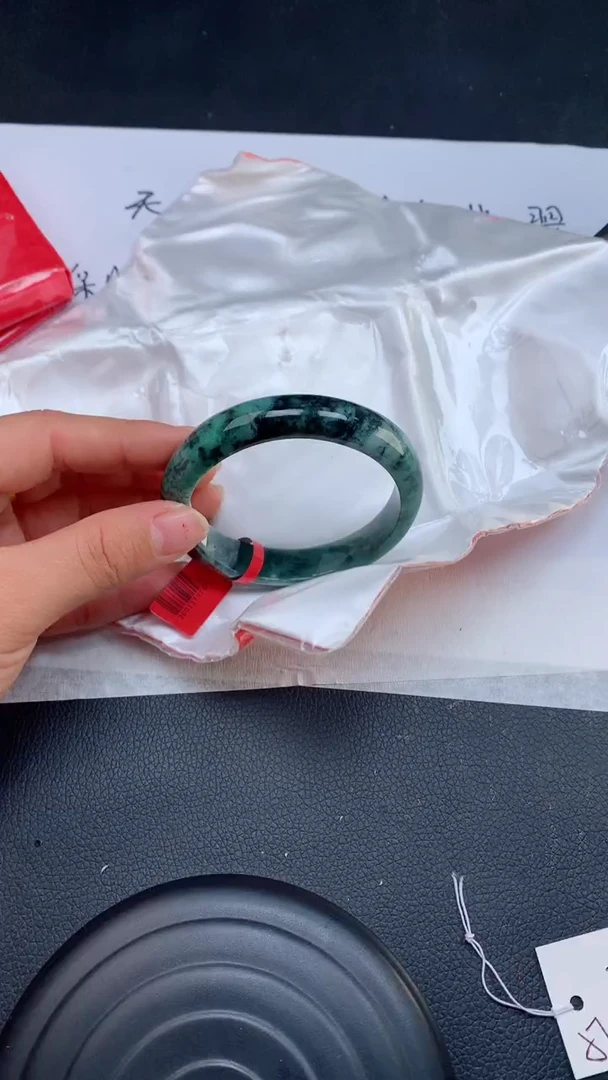 【闪购商品】翡翠手镯未镶嵌天然缅甸A货翡翠手镯