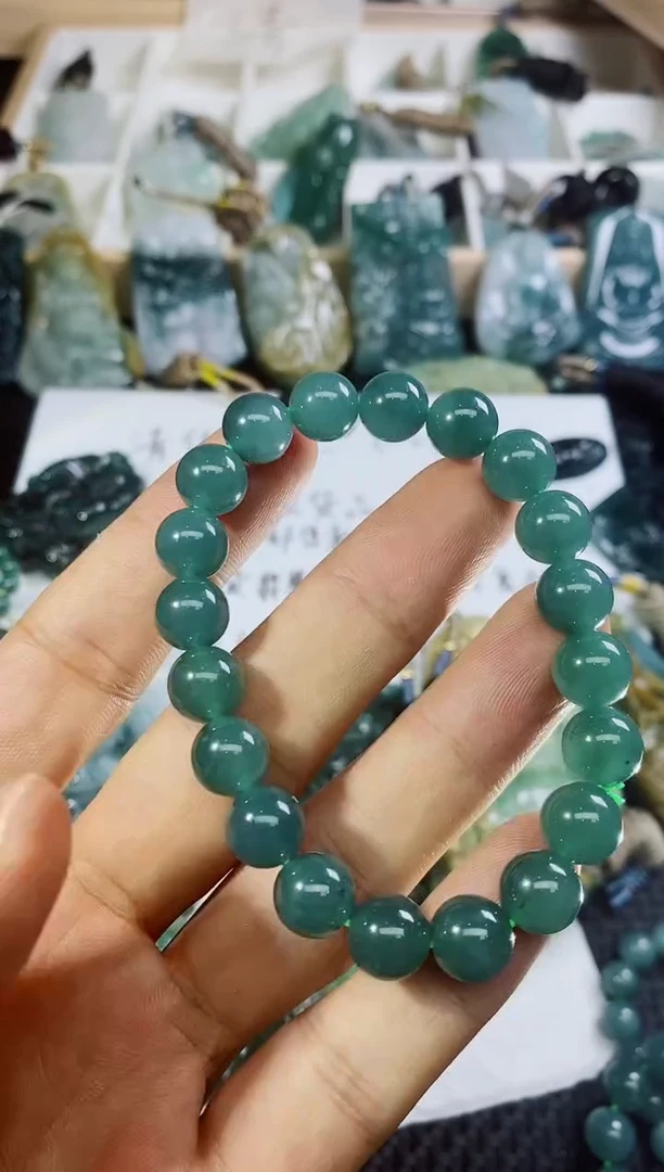 翡翠未镶嵌颈饰