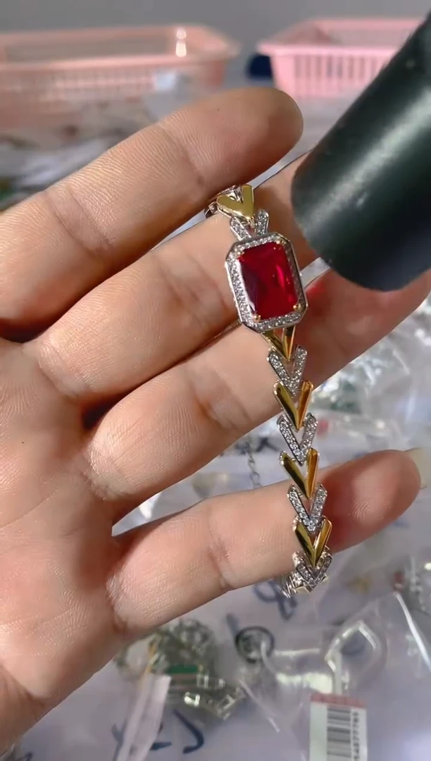 【闪购商品】水晶颈饰银S925镶嵌X75红宝，蓝宝，多样性发一件赠链