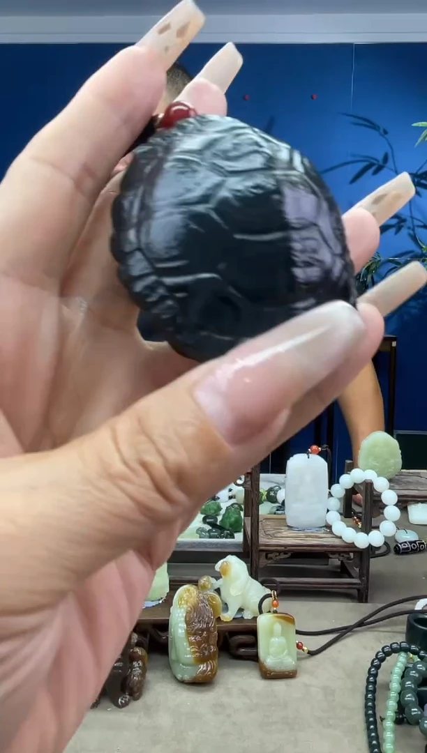 和田玉未镶嵌颈饰1
