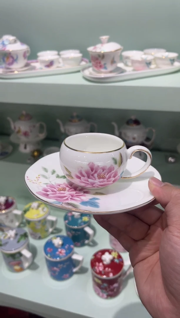 45%以上骨粉骨瓷圆球杯碟