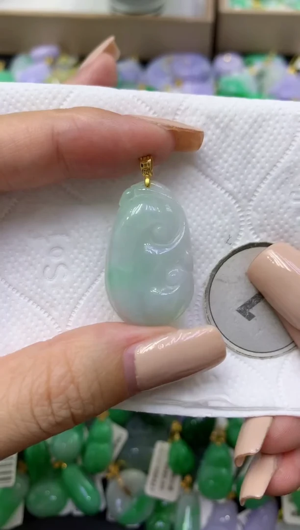 颈饰未镶嵌翡翠天然缅甸翡翠A货