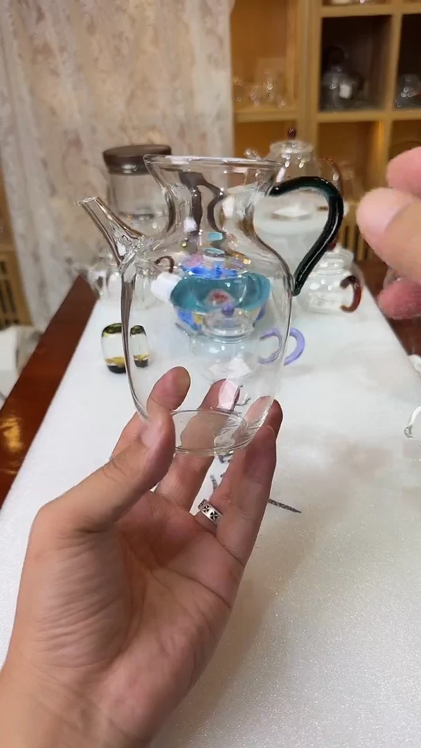 执壶湖绿。。。。。。。。