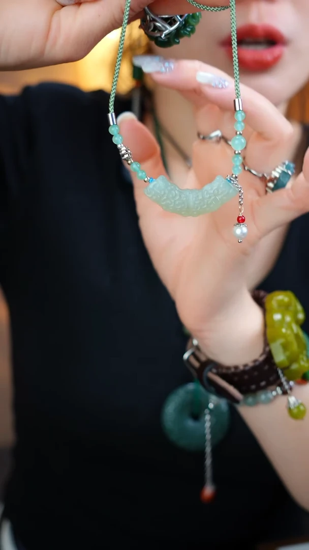 未镶嵌岫玉颈饰@***光1