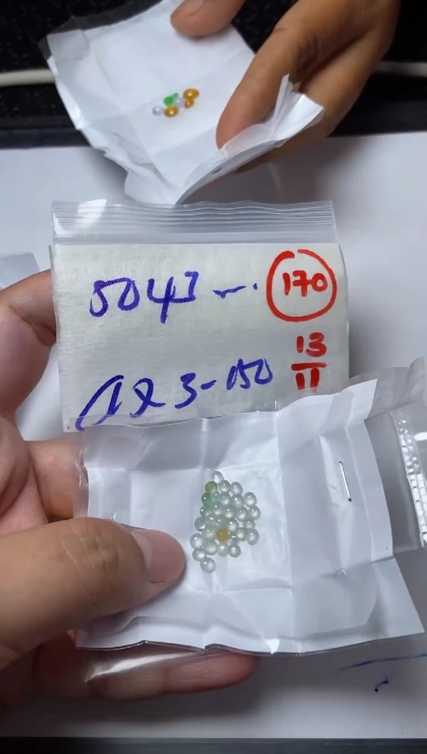 未镶嵌定制翡翠用****8缅甸天然翡翠A货170