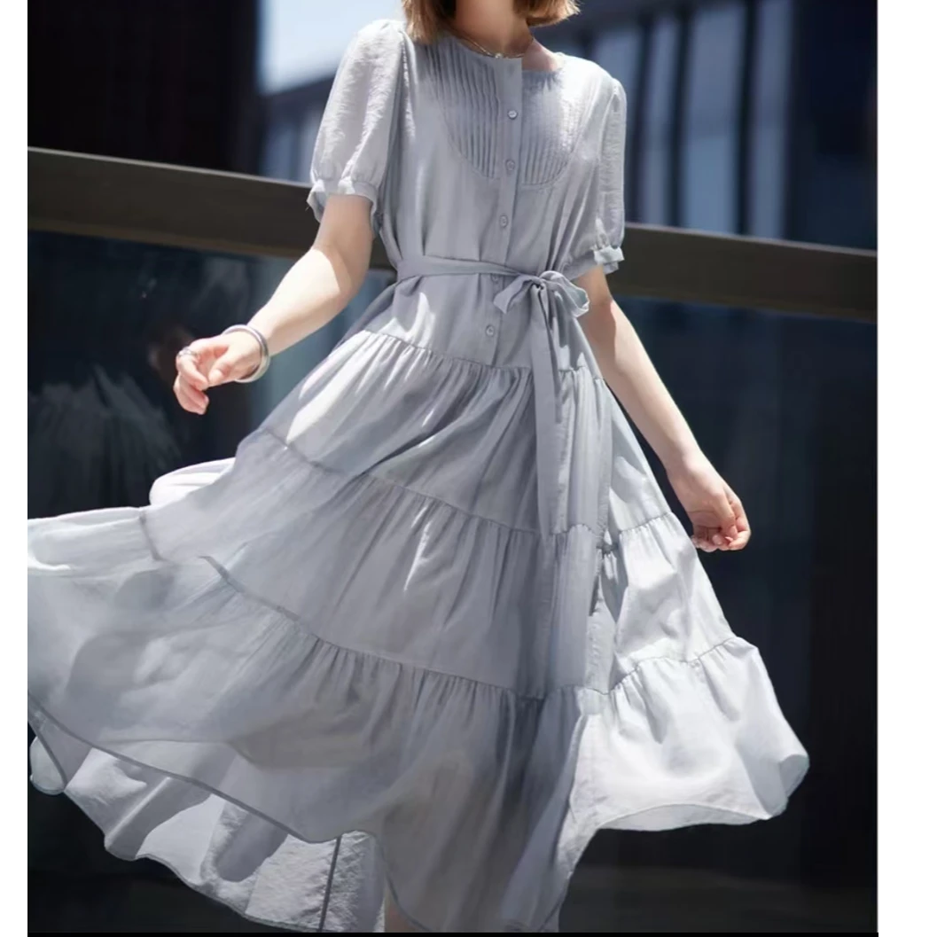 重工压褶三层大裙摆连衣裙