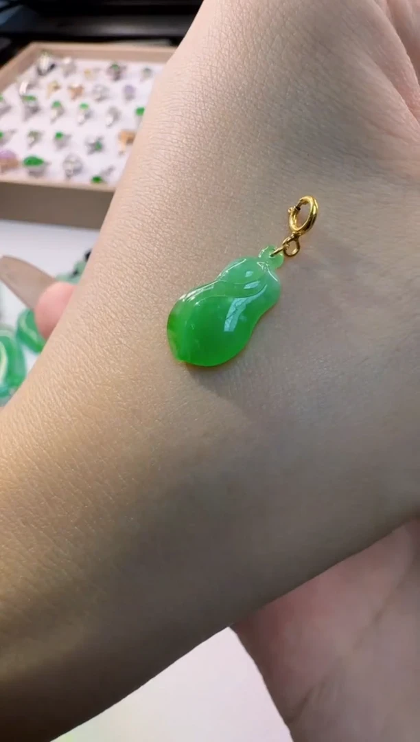 翡翠18K金镶嵌吊坠(不含链)缅甸 A货翡翠