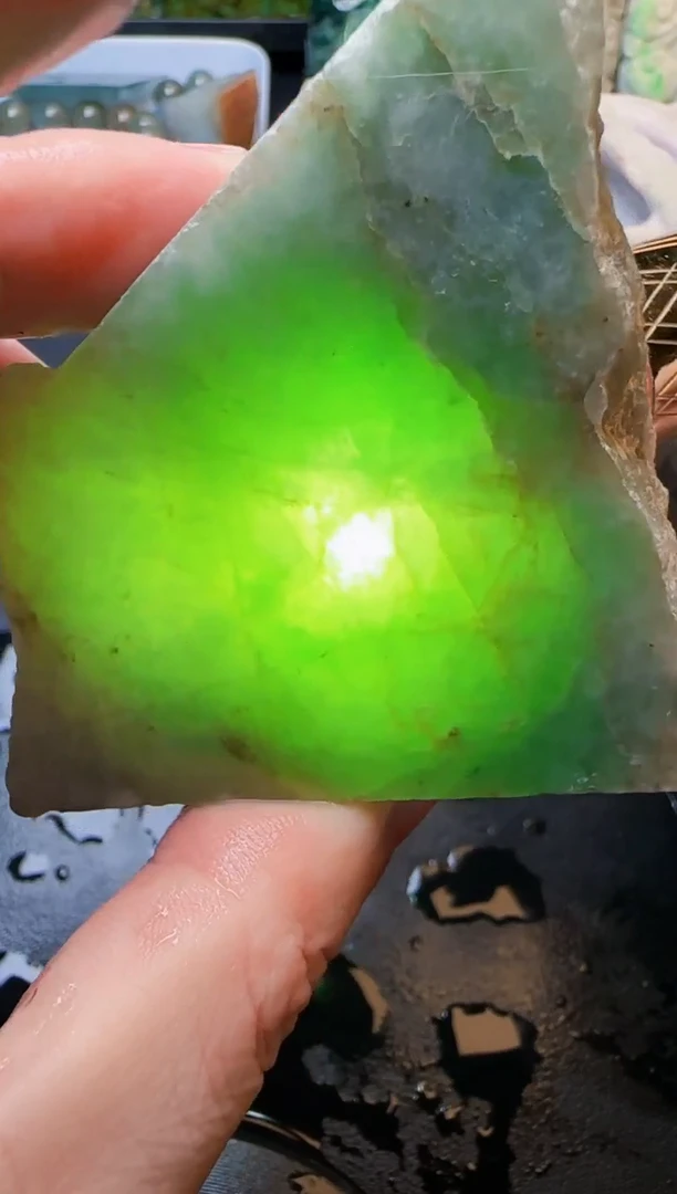 翡翠未镶嵌颈饰天然缅甸A货翡翠081