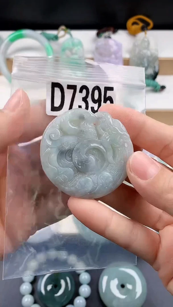 颈饰未镶嵌翡翠天然翡翠吊坠挂件