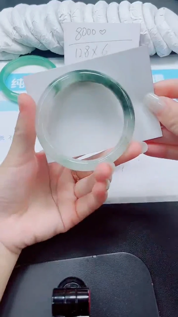 石英质玉手镯未镶嵌72/59