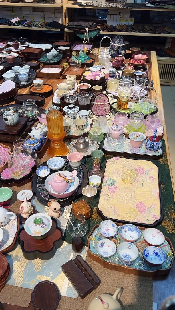 【闪购商品】粉色蝴蝶女神杯粉色蝴蝶女神杯