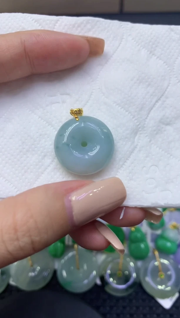 颈饰未镶嵌翡翠天然缅甸翡翠A货