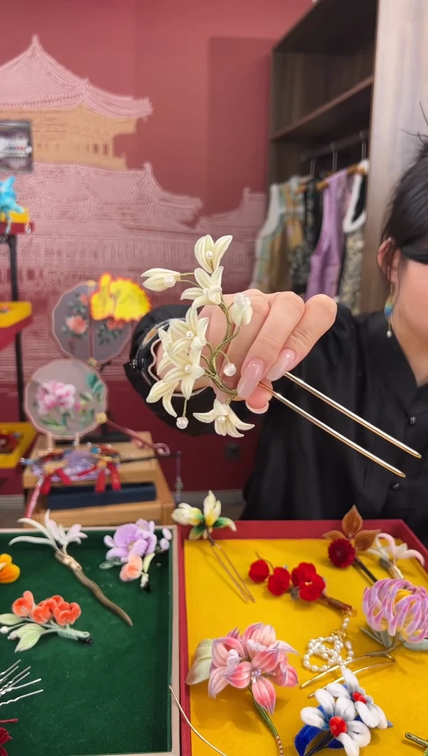 【闪购商品】刺绣非遗绒花（发饰）