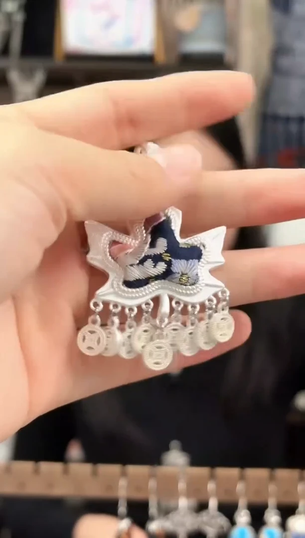 织绣民族风非遗老绣饰品612