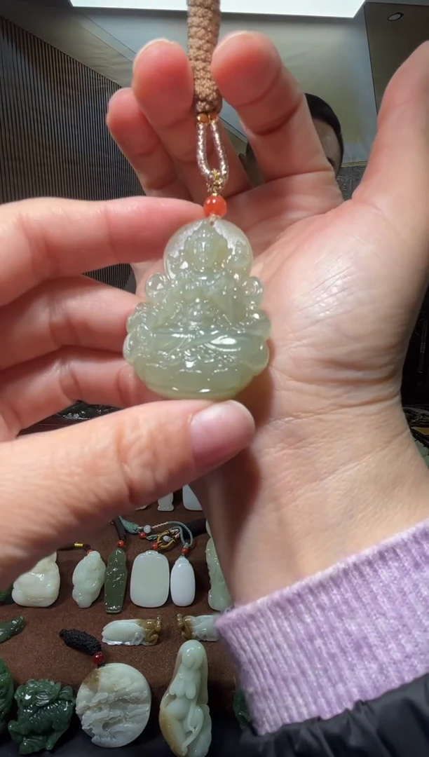 颈饰未镶嵌和田玉·