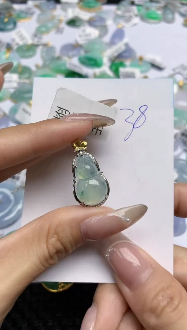 【闪购商品】翡翠颈饰18K金镶嵌 天然翡翠A货