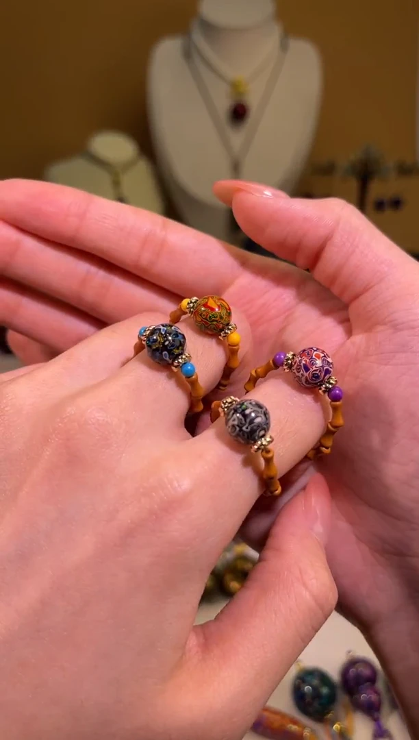 榕城大漆变彩戒指0.8单个