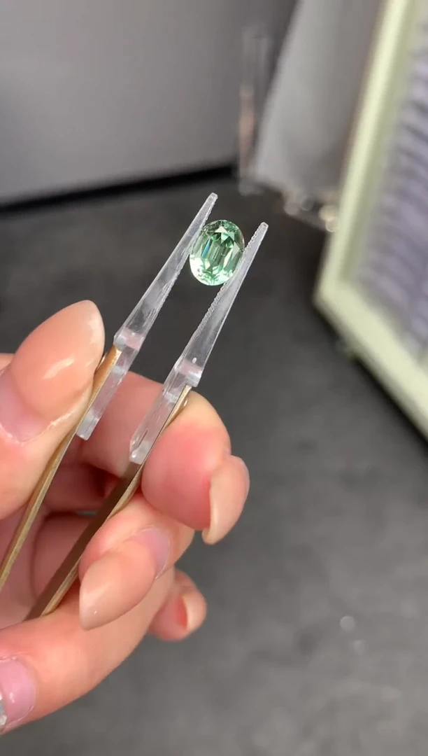 【闪购商品】碧玺裸石未镶嵌2ct绿碧玺