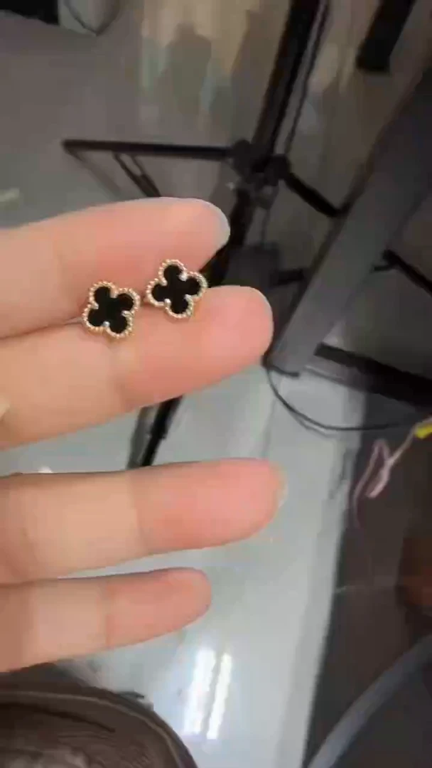 18K金镶嵌耳钉玛瑙/玉髓小号黑草耳钉