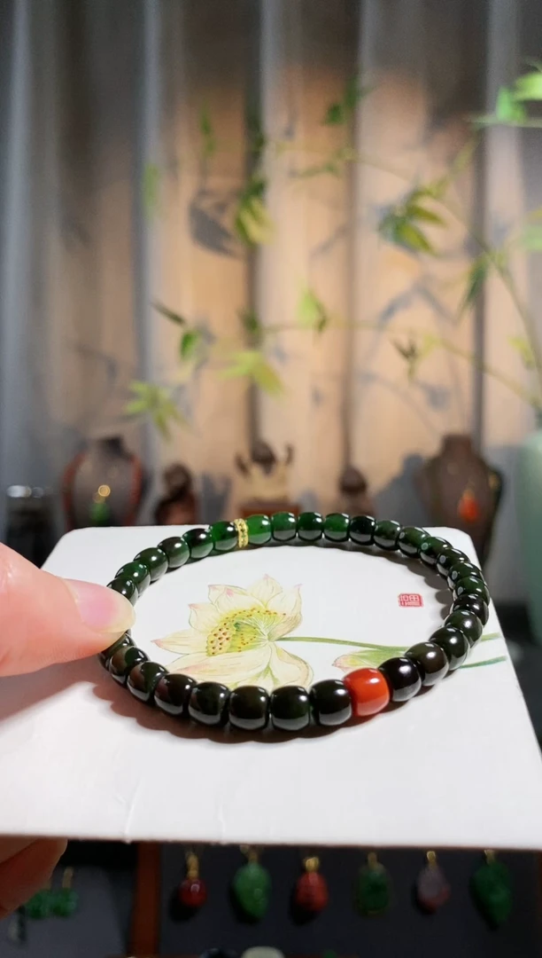 【闪购商品】和田玉手链未镶嵌，碧玉聚红皮手串