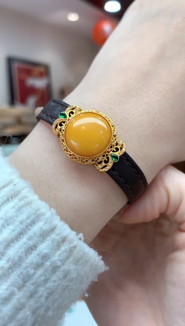 【闪购商品】蜜蜡吊坠(不含链)银S925镶嵌蛋面多样性发货1件