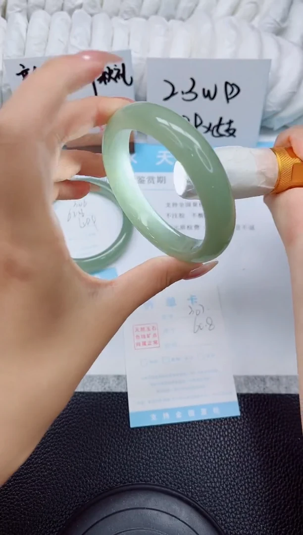 未镶嵌手镯石英质玉307-60.8