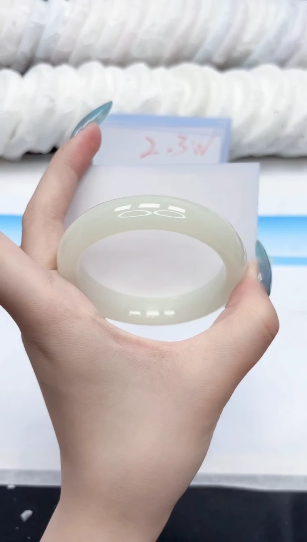 石英质玉手镯未镶嵌252-56