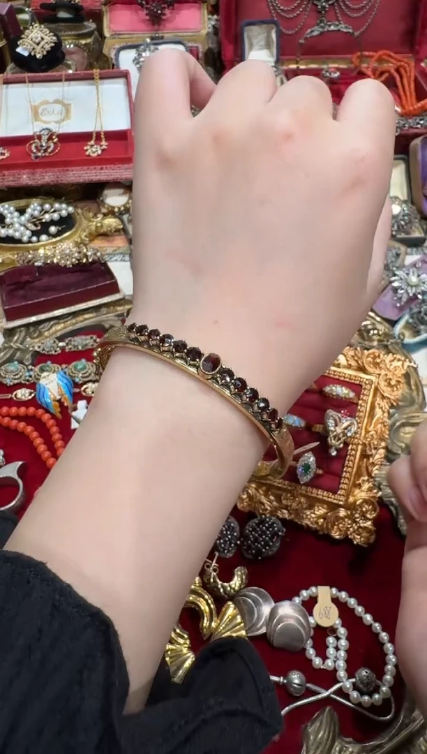 非金属无老合金红石榴手镯，戴16-17戴