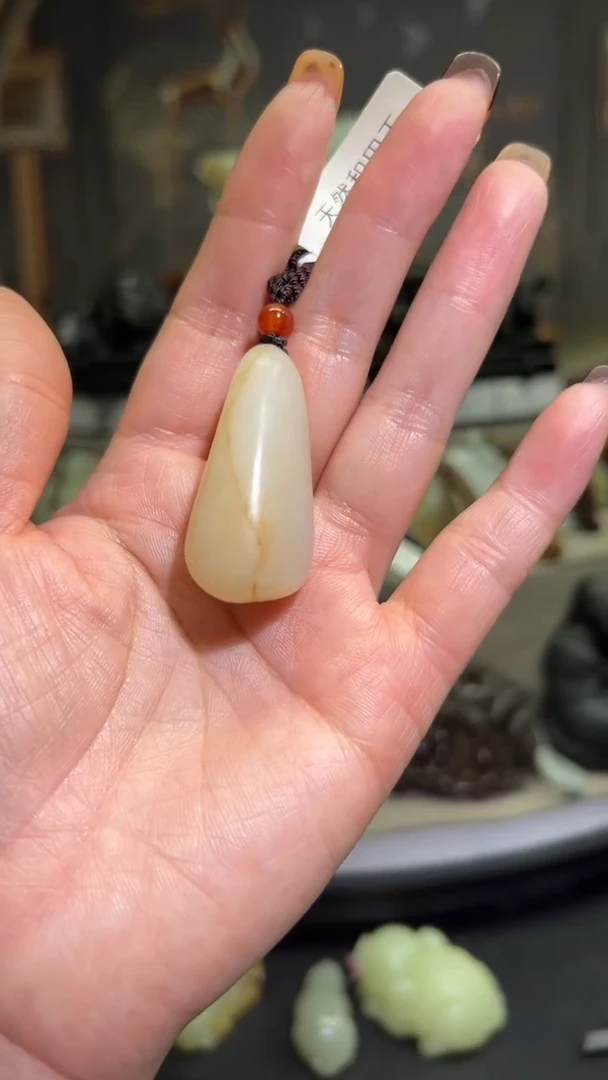 未镶嵌和田玉挂件手串