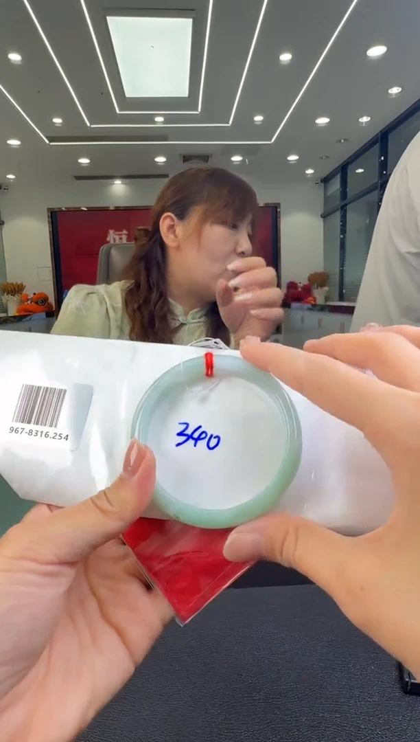 翡翠未镶嵌颈饰手镯58