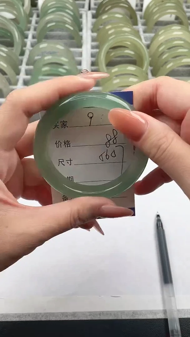 未镶嵌手镯石英质玉东陵