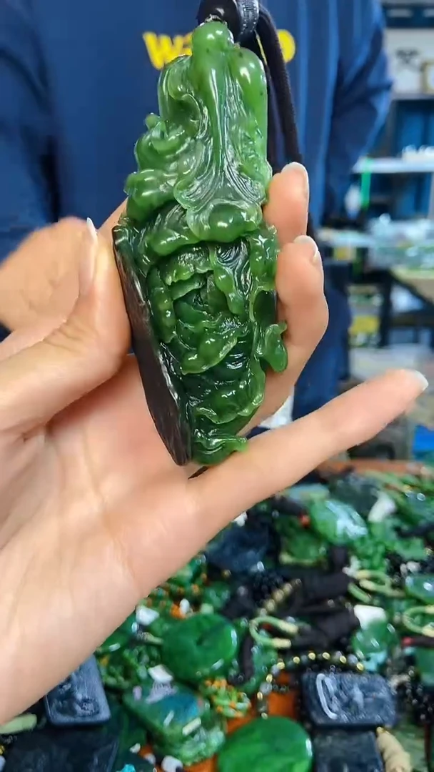 未镶嵌和田玉挂件1