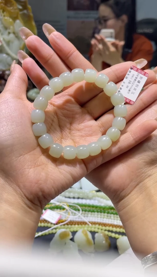 未镶嵌手串和田玉近矿高清白手串（产地直发）