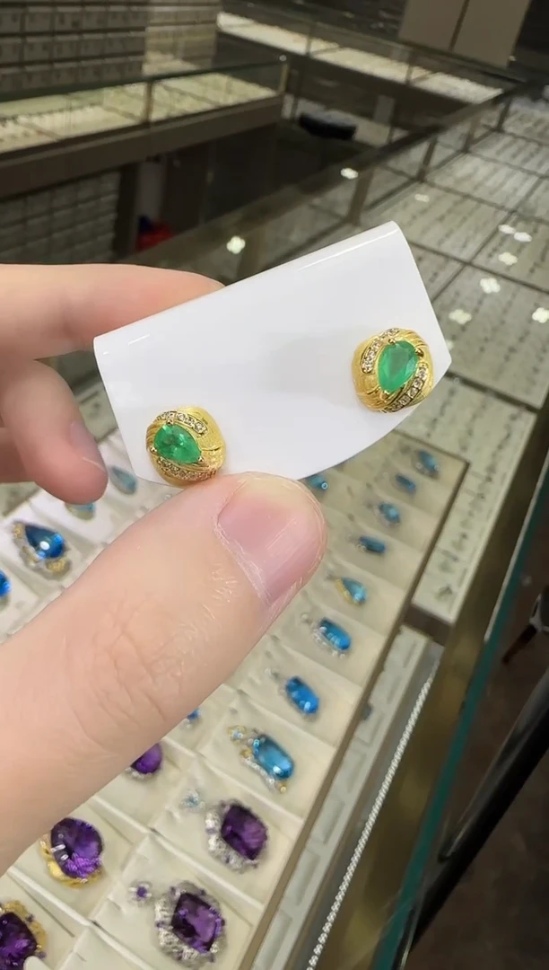 银S925镶嵌耳饰祖母绿6mm耳钉