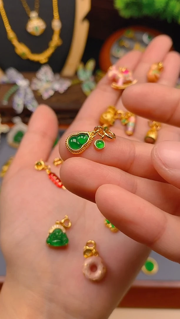 【闪购商品】翡翠吊坠(不含链)银S925镶嵌蛋面葫芦万能扣