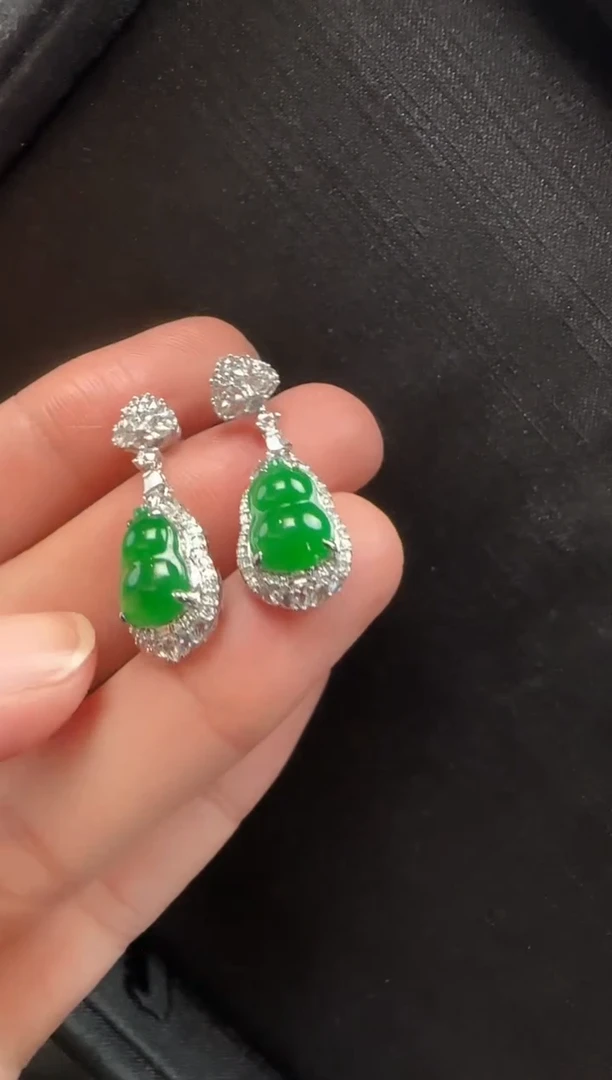18K金镶嵌翡翠耳饰634葫芦一对